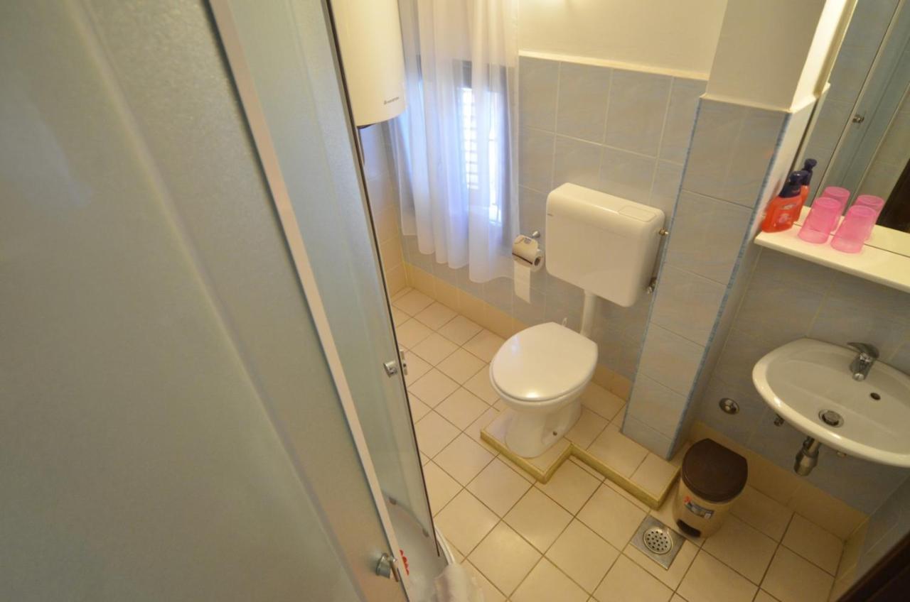 Andronella Studios Ровинь Экстерьер фото